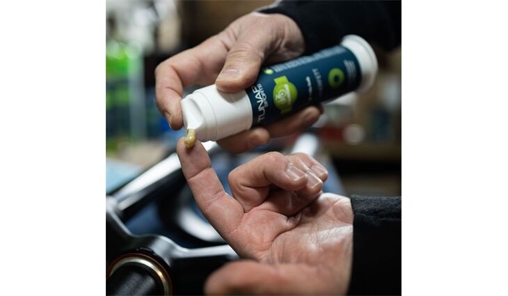 TUNAP Sports Lagerfett TS240 100 g Spender